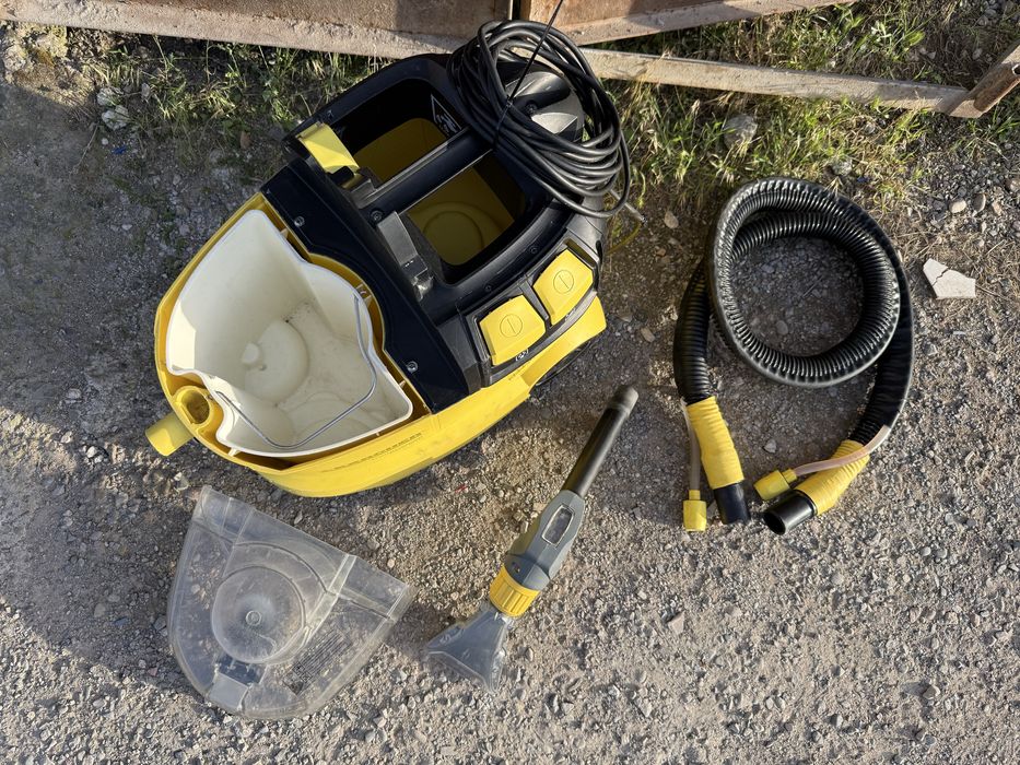 * KARCHER Puzzi 8.1C оригинал Италия профессиональный пылесос для химч