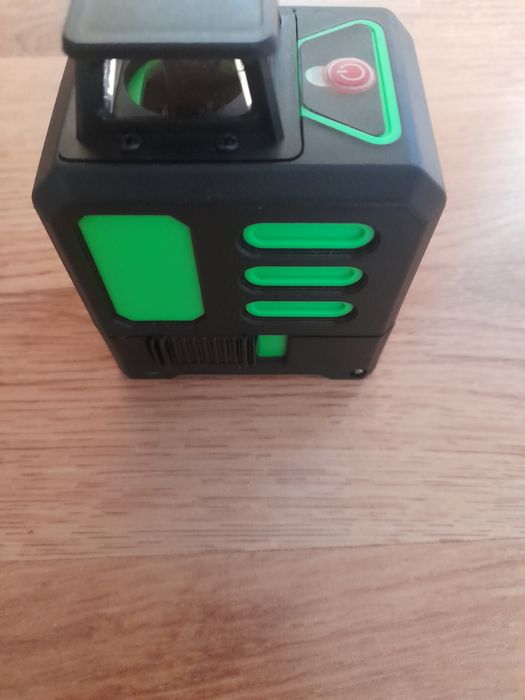 Nivela laser verde NOUĂ