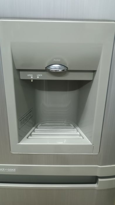 Хладилник с фризер Samsung Nofrost