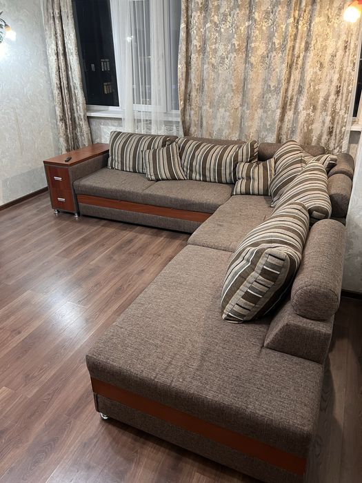 Расклданой диван, большой