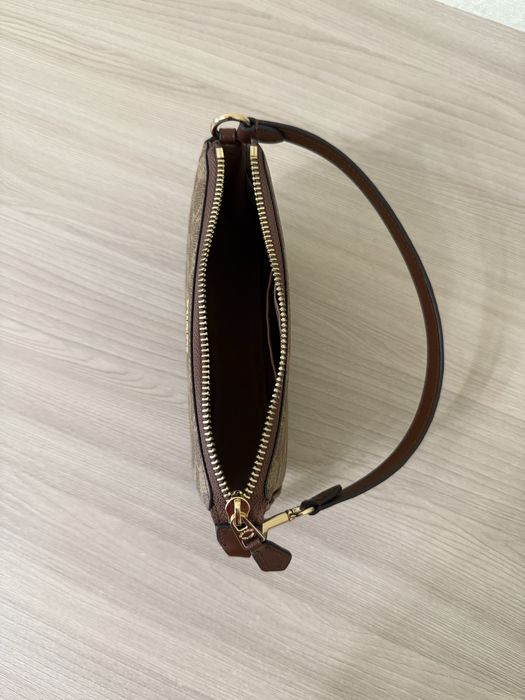 Мини-сумка Coach Nolita 19