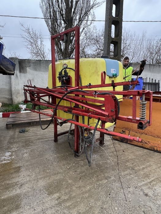 Instalație de stropit / erbicidat 600L cu rampă mare – pentru tractor
