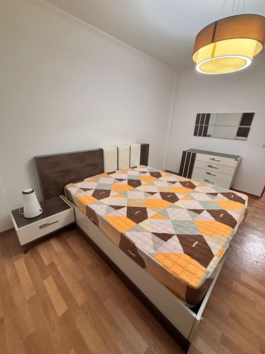 Продам спальный гарнитур производство Гала