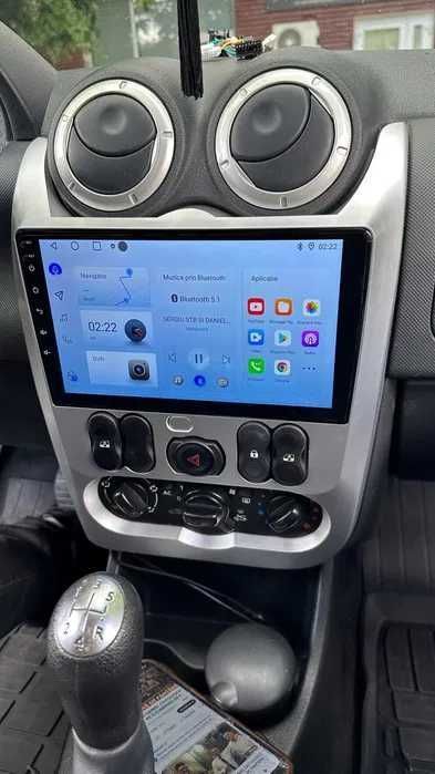 1-8GB Navigatie Android Dacia Logan Duster 9 inch - Carplay Wifi QLED