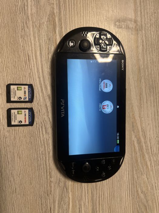 Playstation Vita, ps vita 2000 серии