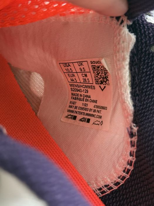 продам кроссовки saucony