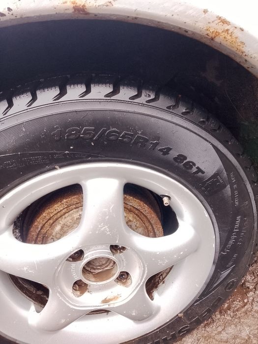 Vand urgent roti cauciucuri cu tot cu jante
