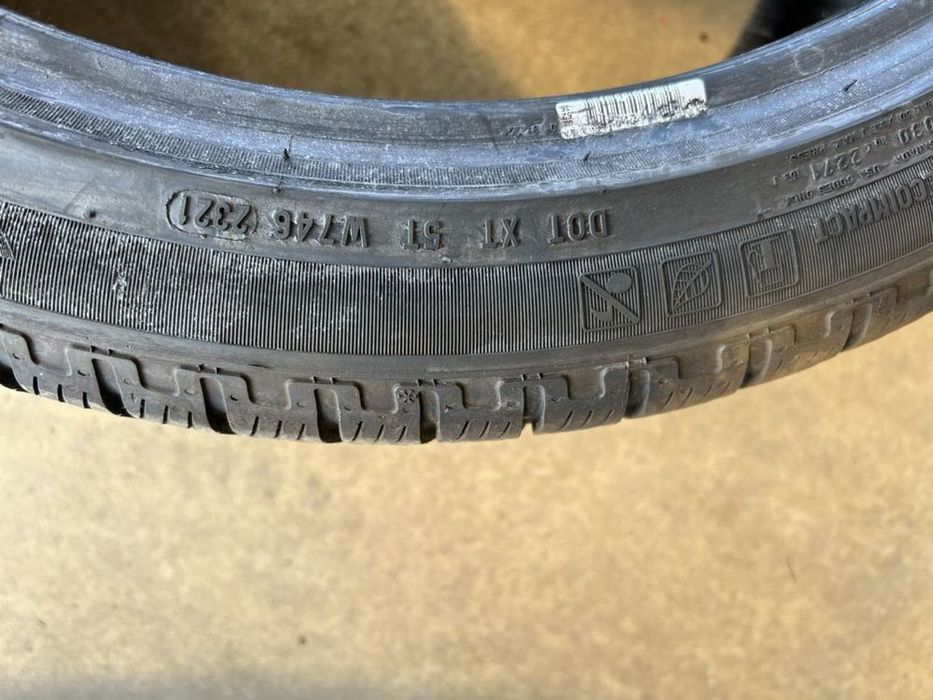vând 2 anvelope 305/35/21 Pirelli de iarnă la 6mm