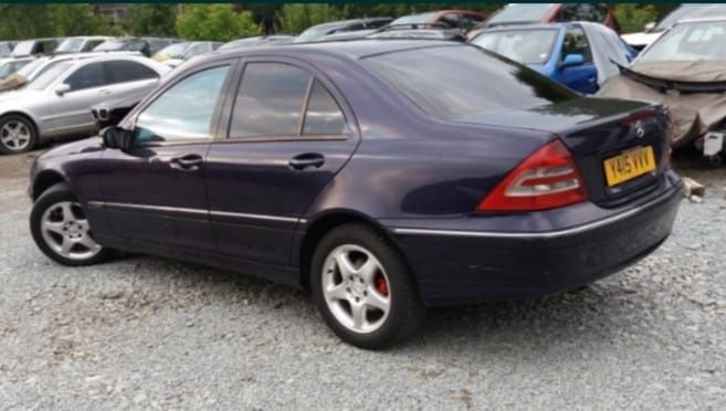 Încălzitor apa motor mercedes c class W203 W 203 c220 cdi A2031500154