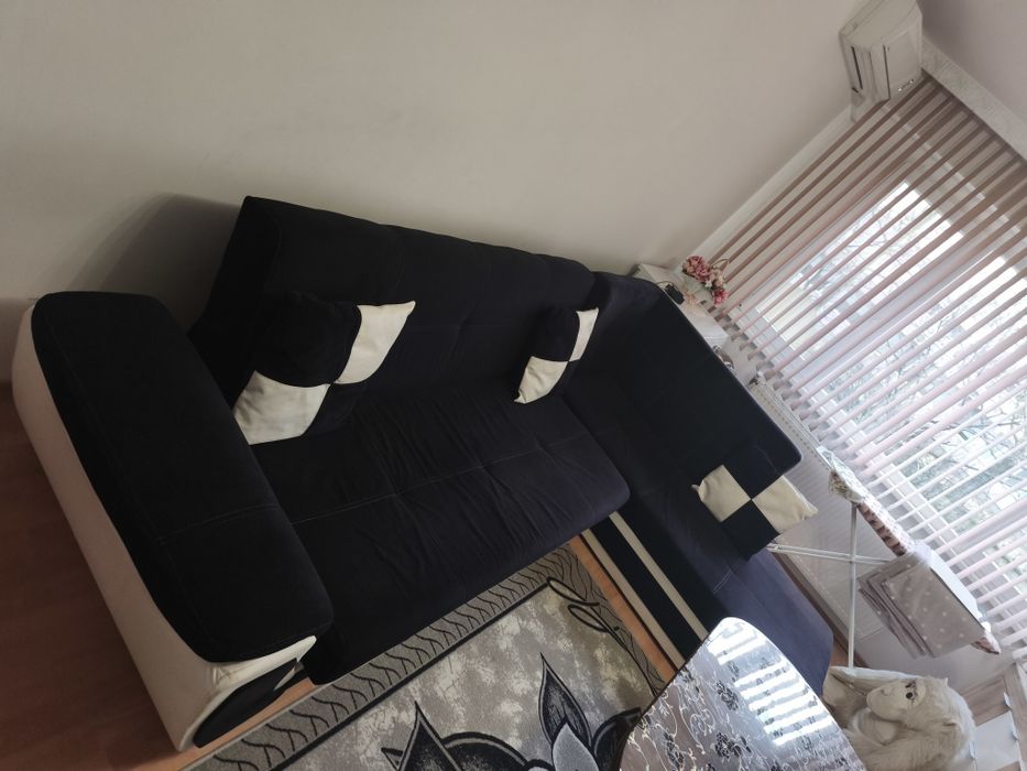 Ъглов разтегателен диван