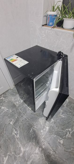 Loretto LRF‑G94BL sovutgichi (холодельник)