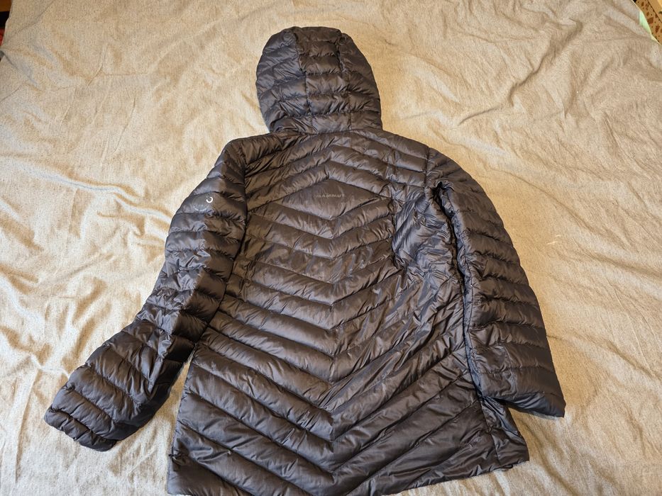 Mammut geacă de puf coin 800 +