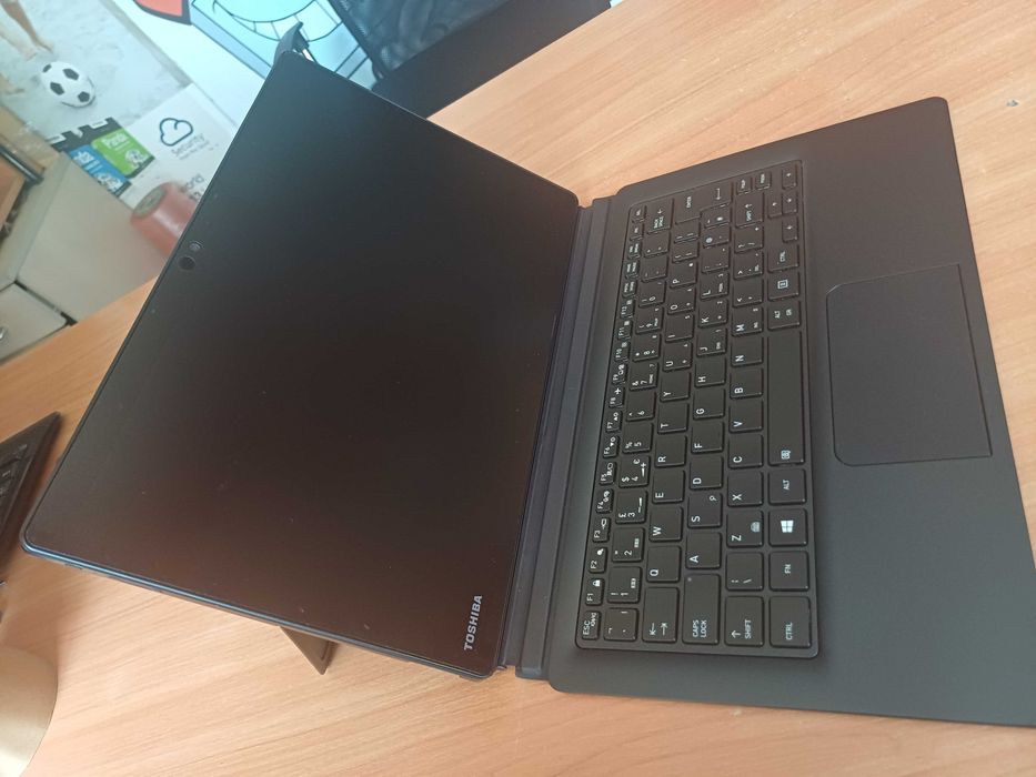 2 in 1 Toshiba Touch FullHD IPS Core™i5-8th/8GB DDR4/256GB SSD NVme
