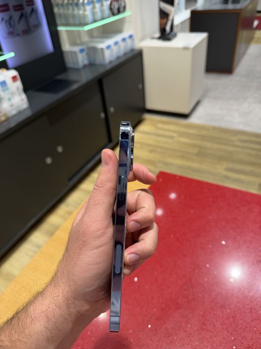 Продам Iphone 13 Pro Max