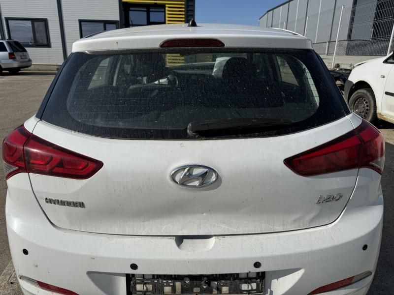 Haion cu luneta Hyundai i20 2 Hatchback culoare alb - polar white(bms)