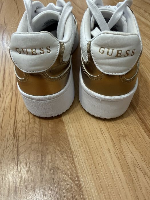 Guess оригинални дамски кецове