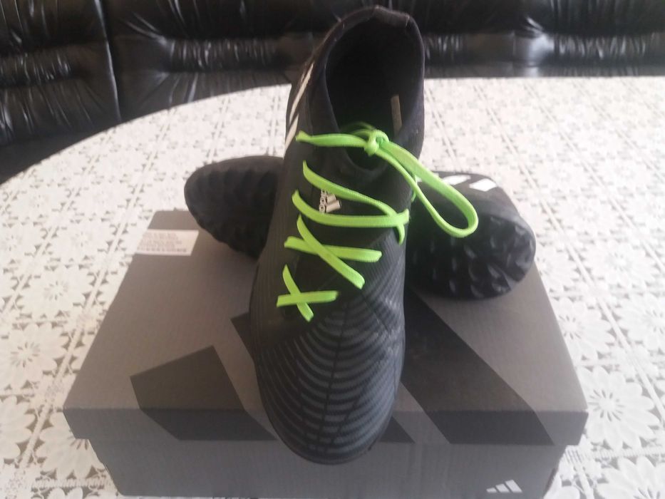 Маратонки Adidas