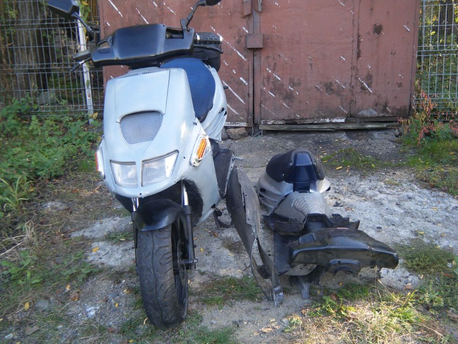 Vand scuter Aprilia 49 cc
