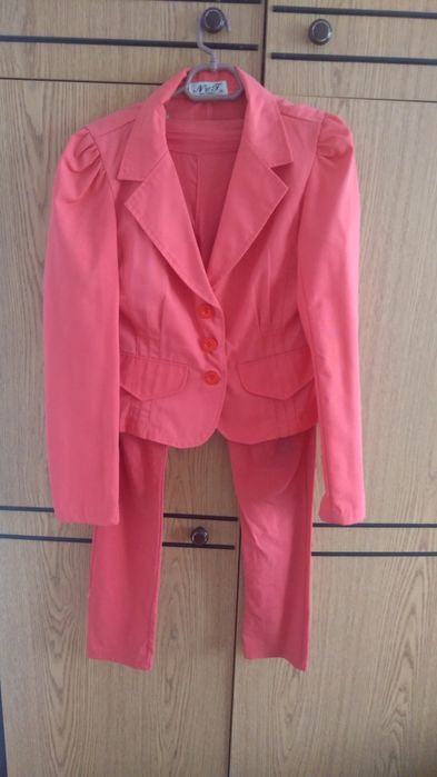 Розово сако