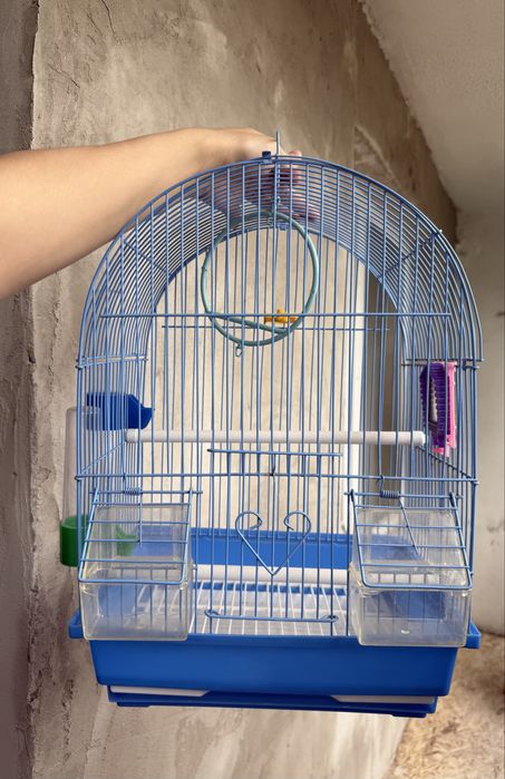 Продам клетку для попугаев