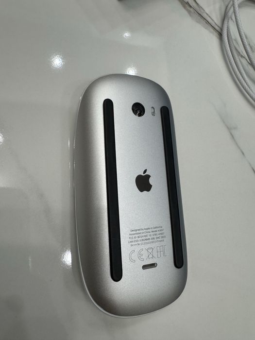 Беспроводная мышь Magic Mouse от Apple