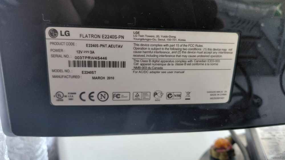 Продам монитор LG e2240st