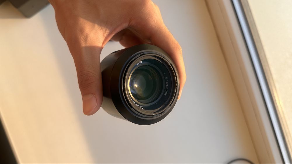 Объектив Sony E 50 мм F1.8 OSS (SEL50F18B)