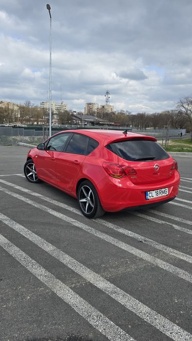 Opel Astra J 2011 1.7 diesel