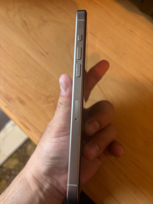 Продам iphone 15 pro max 512gb акб 88%