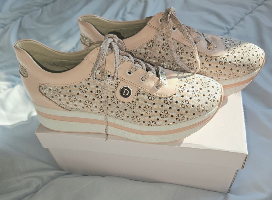 Дамски пролетни ортопедични обувки .38номер ,35лв.