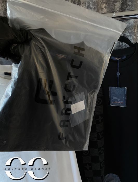 Tricou Louis Vuitton Logo Print • Calitate TOP • Cod QR