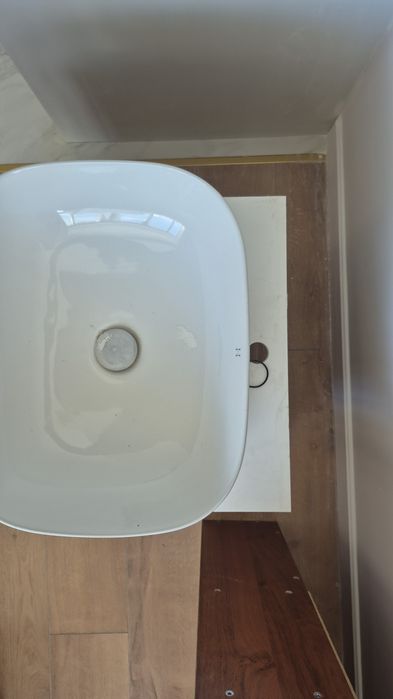 Тумба,раковина,кран