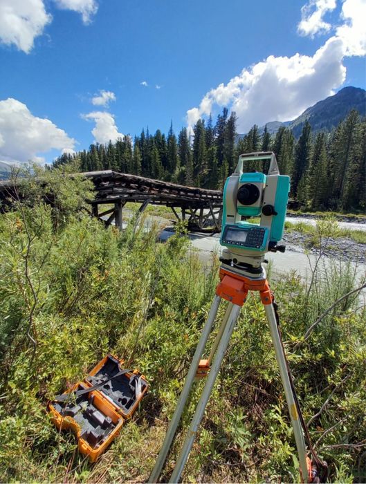 Электронный тахеометр