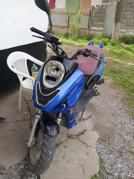 Обменяю мопед на айфон