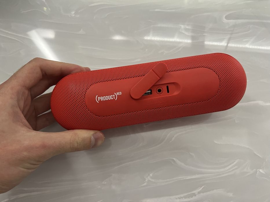 Колонка Beats Pill, красная
