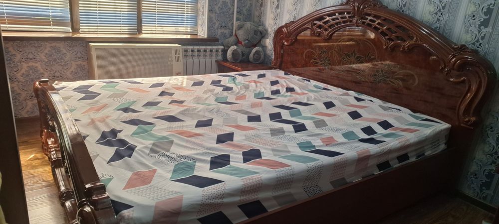 Спальный кровать