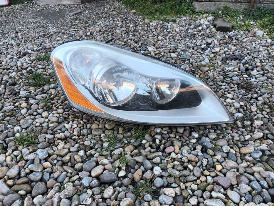 десен фар за волво ХЦ60 08 - 13 VOLVO XC60