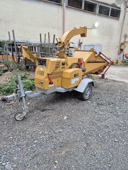 Tocator de crengi de inchiriat