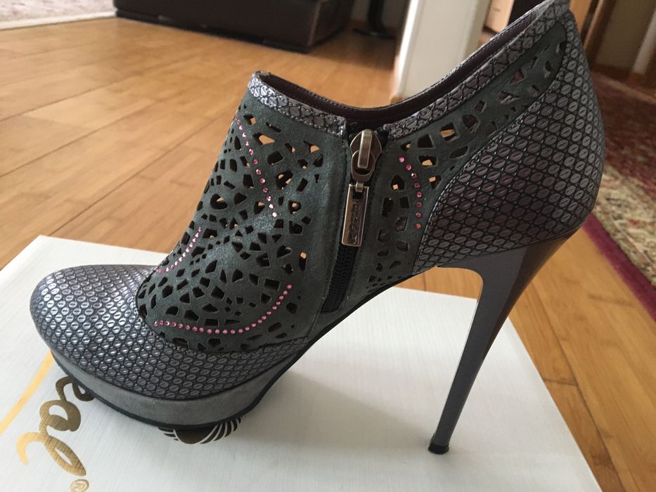 Женская обувь