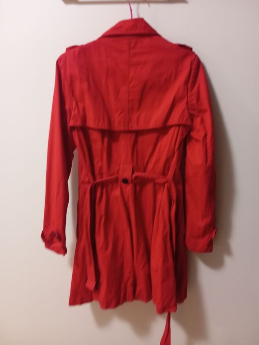 Дамски червен Тренчкот