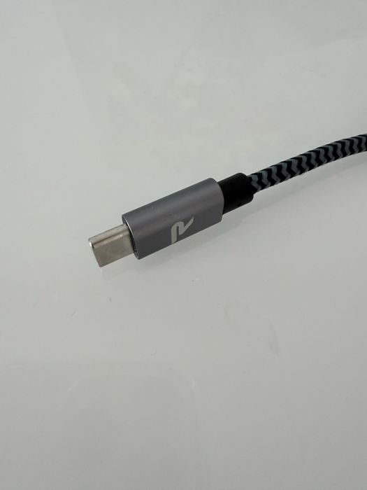 Cablu Scurt USB-C Premium Nou