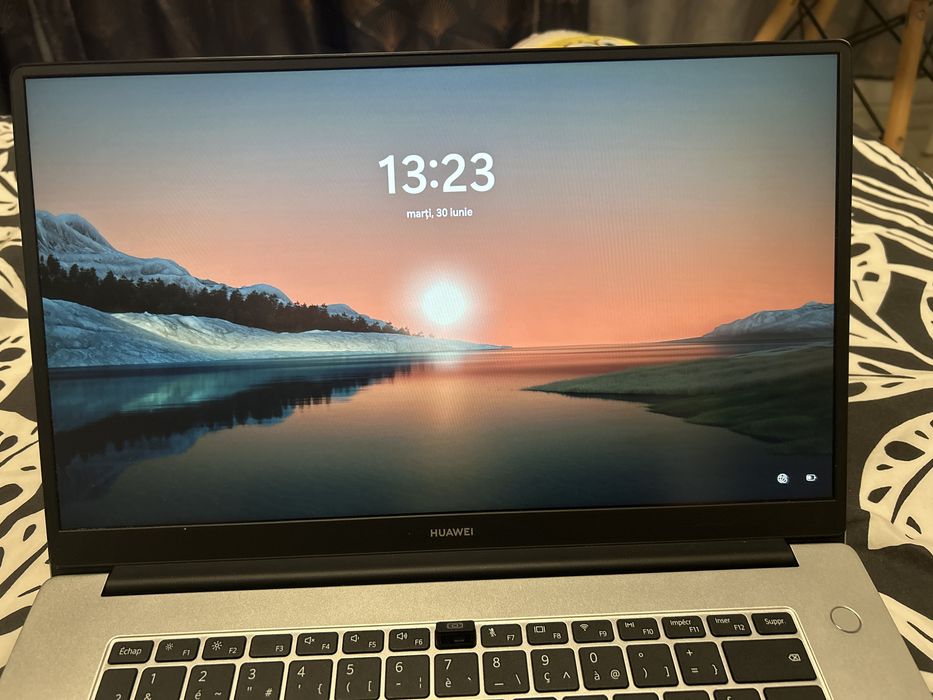 VAND LAPTOP     Huawei MateBook D15 Ryzen 5 – Stare foarte bună