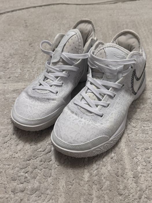 Nike lebron 20 original