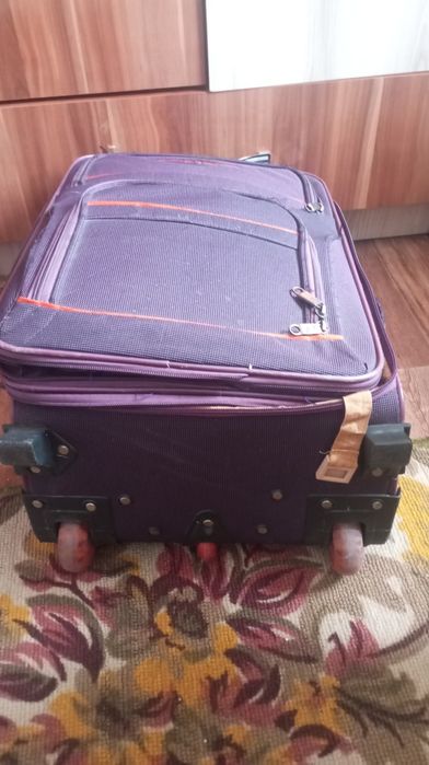 Чемодан на колесах