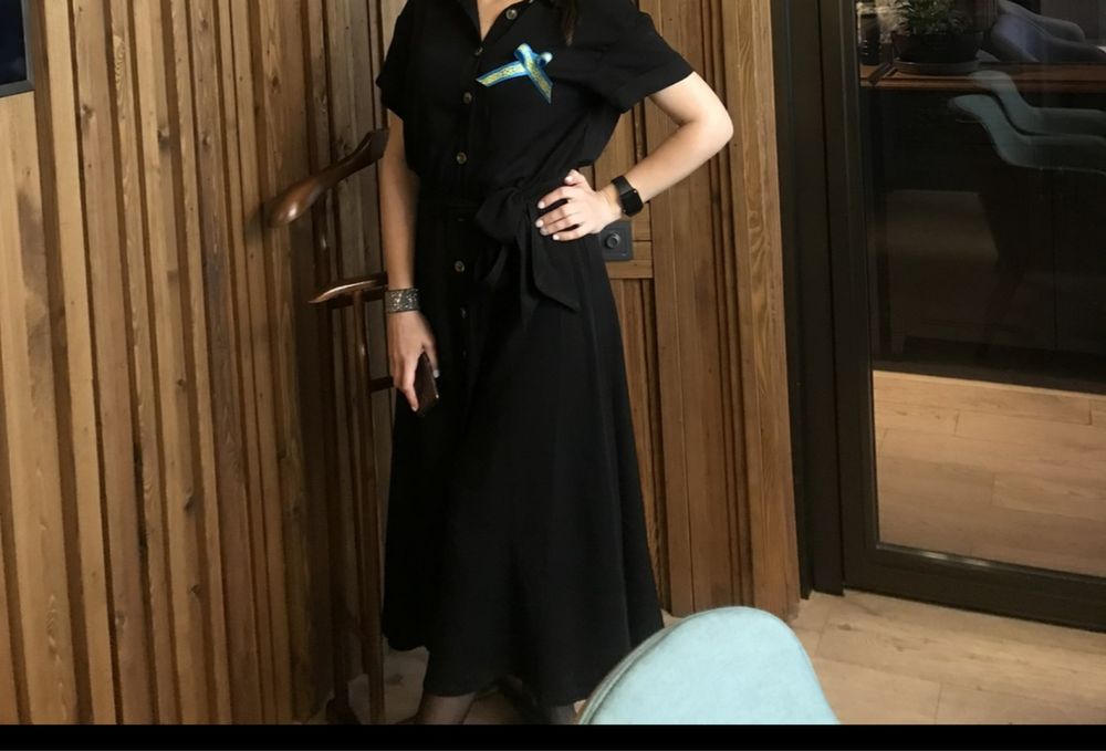 Продам черное длинное платье