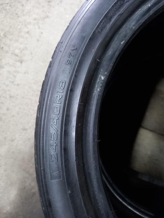 Продам летние шины 245/40 R18