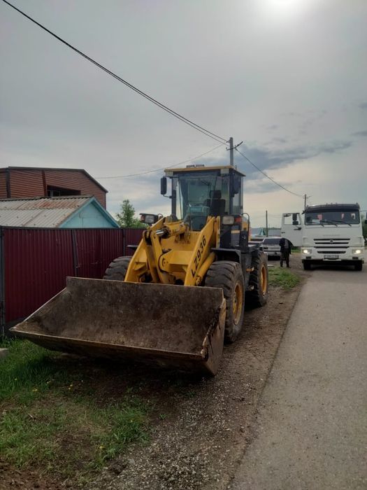 Спецтехника (фронтальный погрузчик)