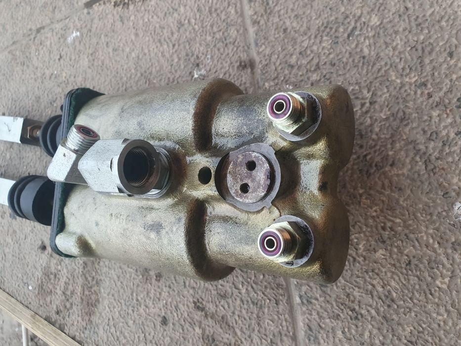 Pompa frână caterpillar