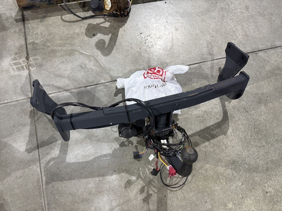 ОТЛИЧЕН Теглич С Букса, Окабеляване И Модул за  *HYUNDAI I40 / I40CW / 2011г-2019г*