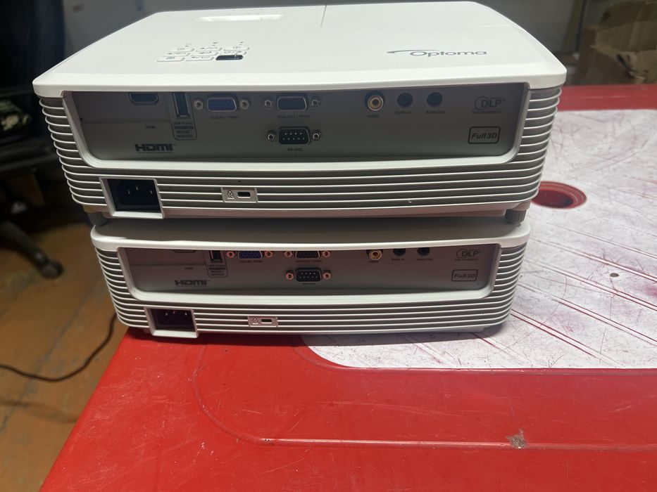 Проектор Optoma X345 есть 2 шт